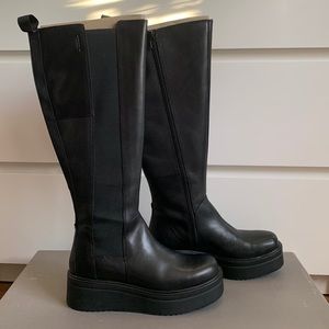 *NEW* Vagabond Tara Tall Chelsea Boots - Size 6, real leather!